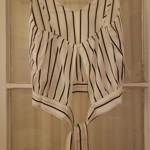 White & Black Striped Open-back Crop Top, NWOT - Picture 6 of 11